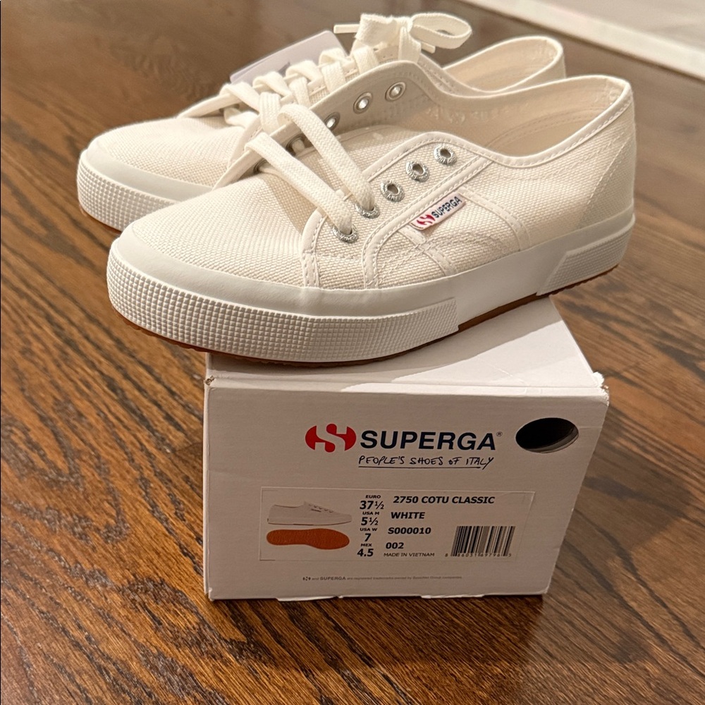Superga Classic Sneakers